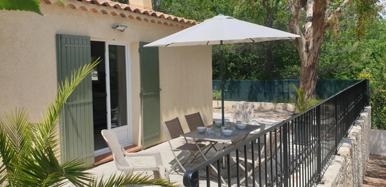 Une Maison En Provence Pierrevert Экстерьер фото